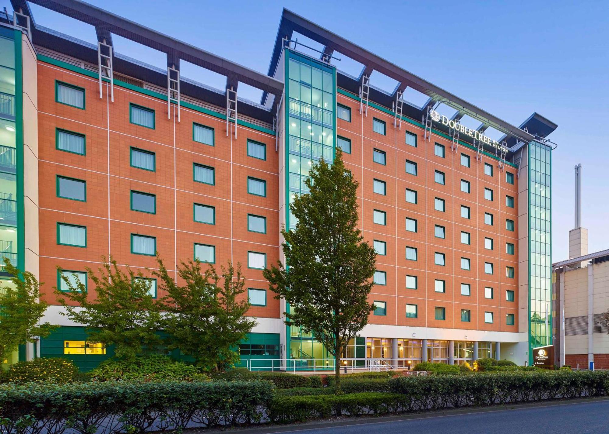 Doubletree By Hilton Woking Hotell Eksteriør bilde