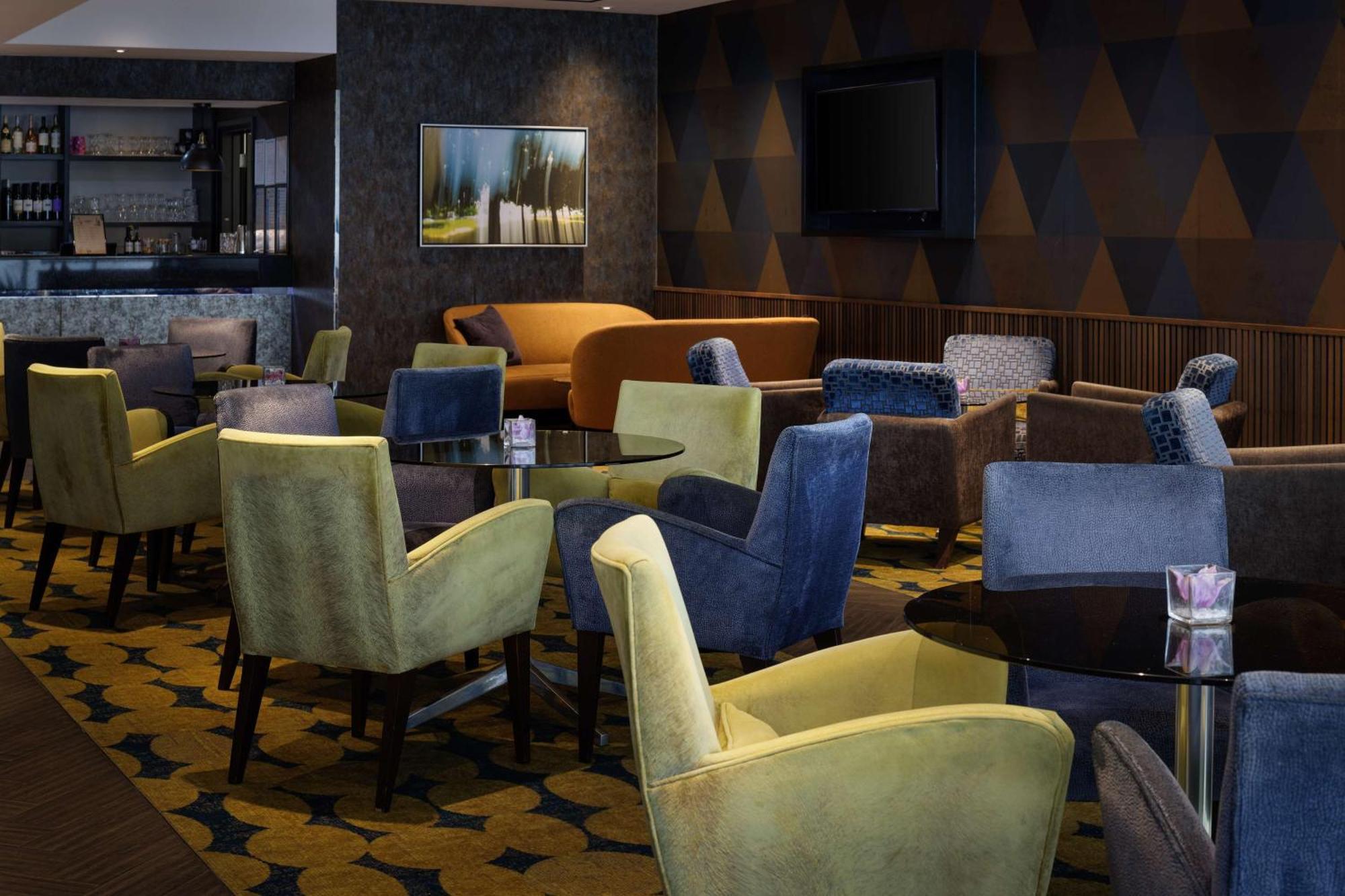 Doubletree By Hilton Woking Hotell Eksteriør bilde