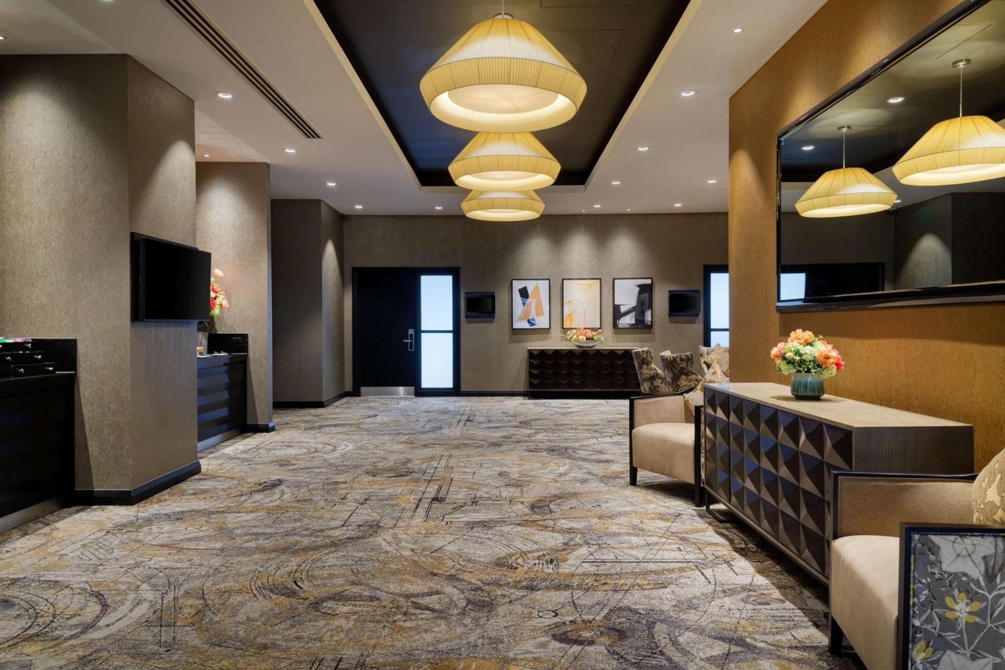 Doubletree By Hilton Woking Hotell Eksteriør bilde